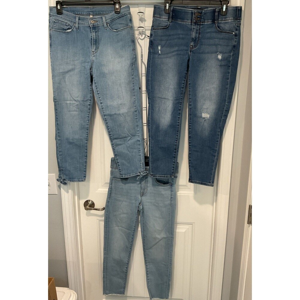 VGC Apt 9 & Levi’s Strauss Ankle Stretch Jeans Women’s 8/10 Medium Wash